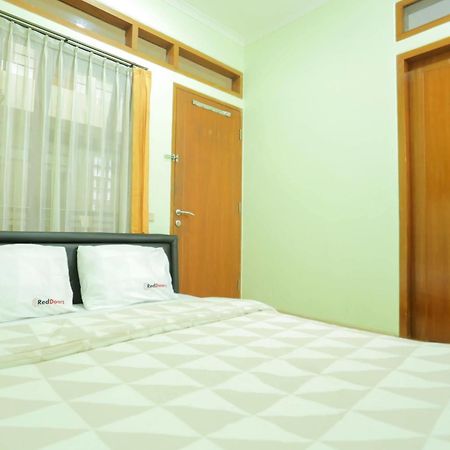 Reddoorz Near Sukajadi Hotel Bandung Exterior photo